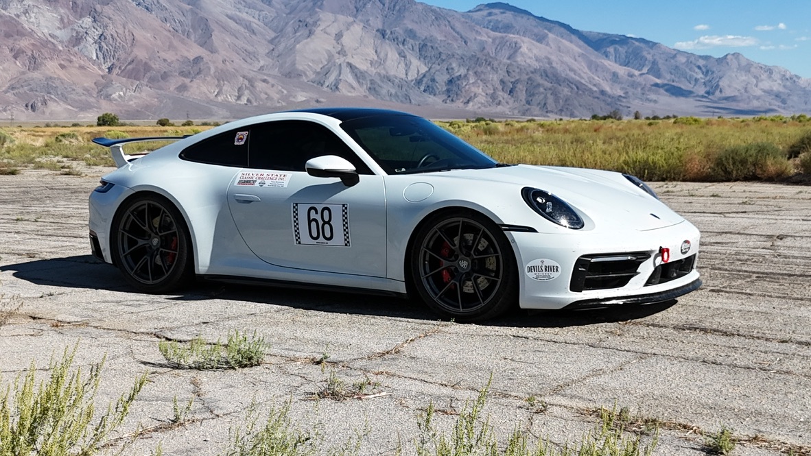 Porsche 911 S front three-quarter